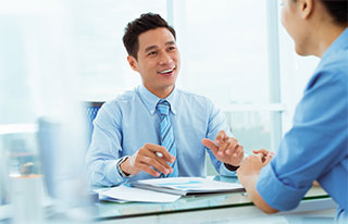 Advisor and client discussing strategy